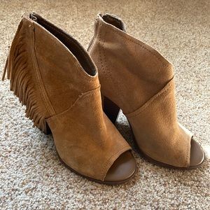 GB suede peep toe bootie with fringe - Size 6.5